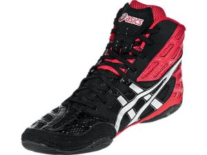 Red split second wrestling shoe is top rated for performance on the mat